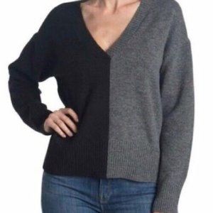 NWT Sweet Romeo Women's Knit V Neck Sweater - (Medium, Gray/Black)